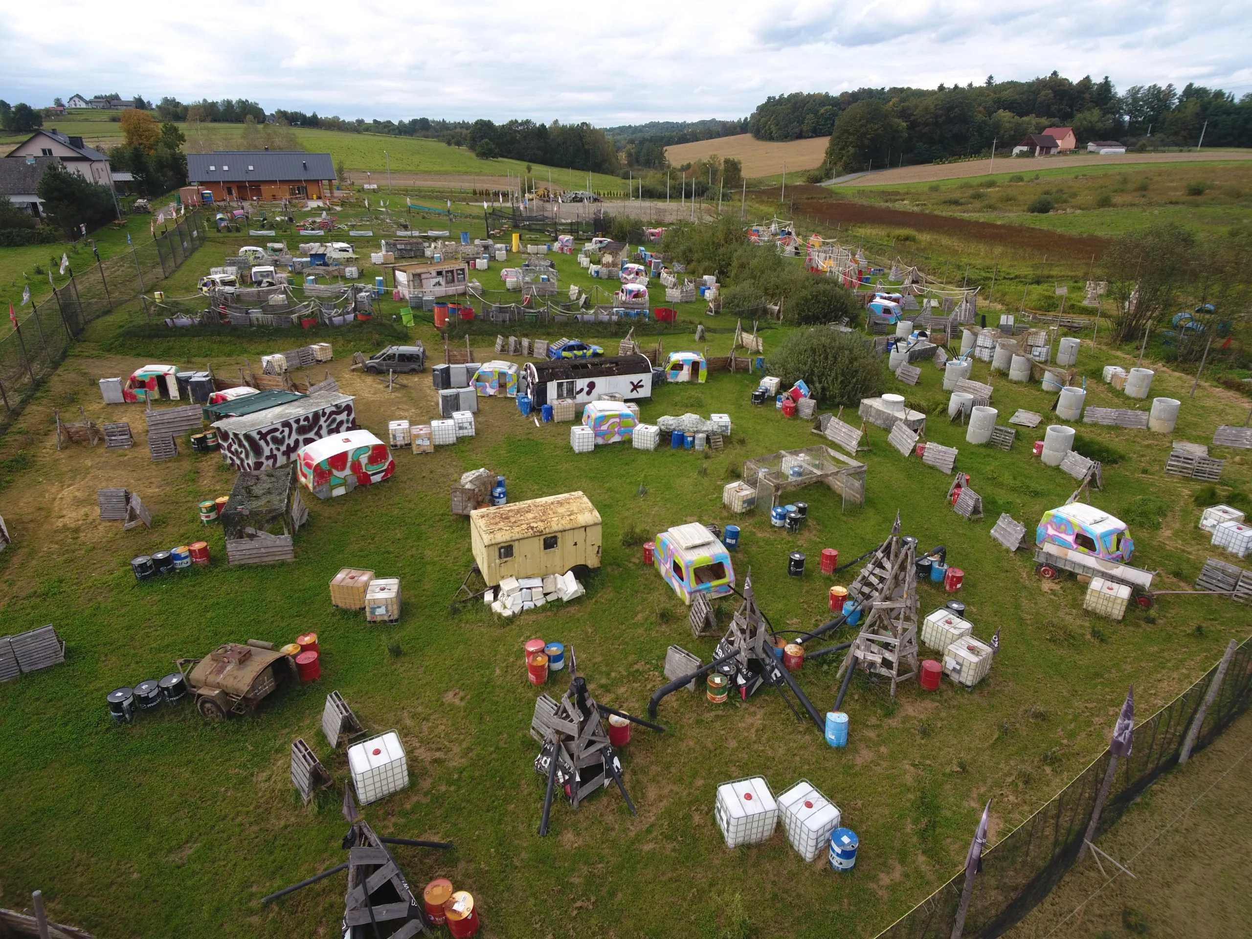 Wieczory Kawalerskie w Arenie Mocy - Paintball dla Grup Znajomych